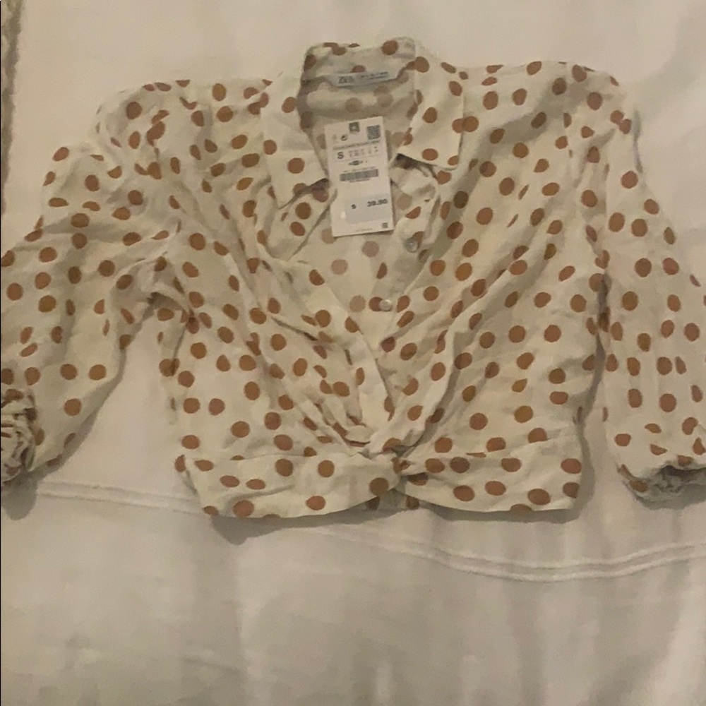 Zara size small beige and cream polka dot top